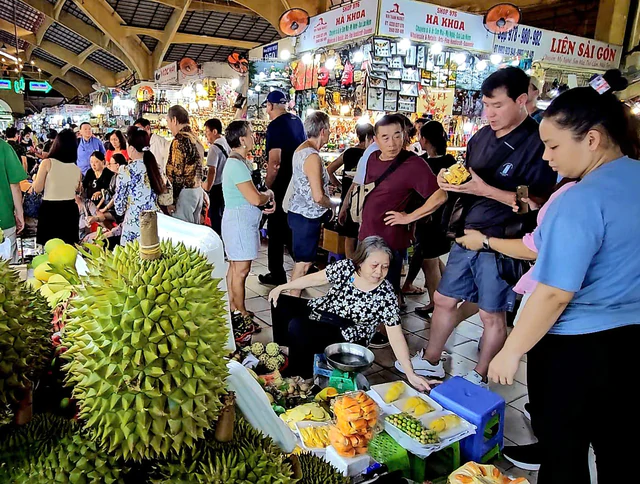 Vietnam Morning Monitor: Revamp planned for iconic Ho Chi Minh City markets, police bust $15.6mn AI scam ring - Ảnh 3.