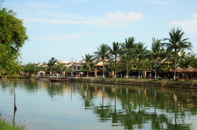 Hoi An's tourist crowds thin out: Is the ancient town losing its appeal? - Ảnh 1.