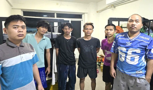 91 foreigners found working without permits in southern Vietnam - Ảnh 1.