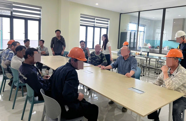 91 foreigners found working without permits in southern Vietnam - Ảnh 3.