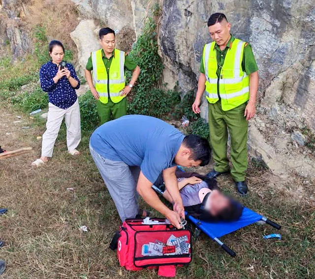 How can tourists stay safe after recent accidents at Vietnam’s popular destinations?- Ảnh 1.