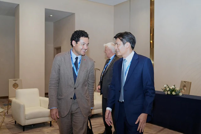 French consul general urges Autumn Economic Forum to turn connections into concrete projects - Ảnh 1.