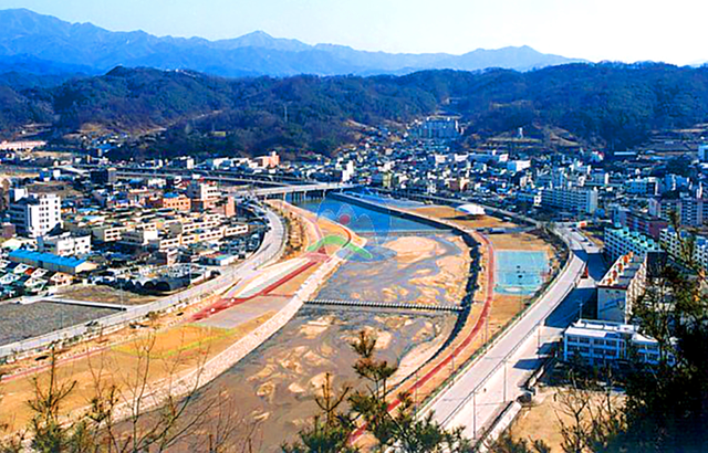 Vietnam Morning Monitor: South Korea invests VND3.9 trillion in "Vietnam Valley," Vietravel Airlines has added new aircraft and plans new international routes- Ảnh 1.