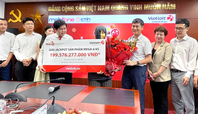 In Vietnam, 4 become dollar millionaires after Vietlott wins in October - Ảnh 1.