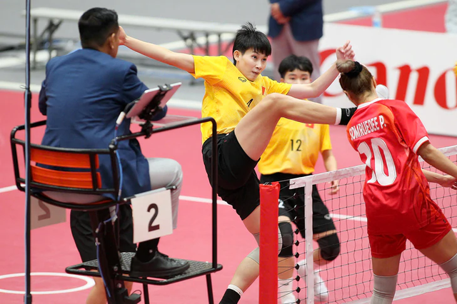 Vietnam wins Asian Games sepak takraw gold medal after thrilling victory over Thailand- Ảnh 1.