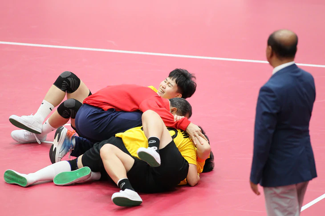 Vietnam wins Asian Games sepak takraw gold medal after thrilling victory over Thailand- Ảnh 4.