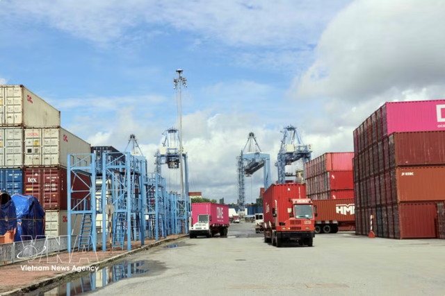 Vietnam-Malaysia trade surges 43.4 percent in eight months - Ảnh 1.