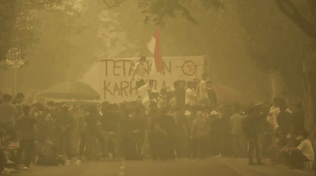 Fire pollution killed 3,560 people in Indonesia in September: report - Ảnh 1.