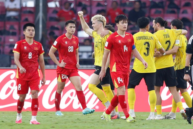 Vietnam lose to Malaysia in third-place playoff, miss out on FIFA ASEAN Cup 2026 medal - Ảnh 1.