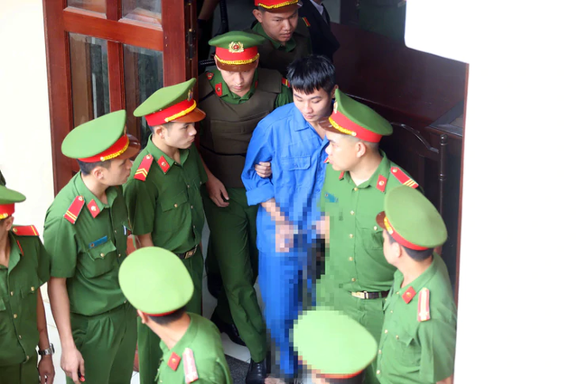 Vietnam man sentenced to death for killing woman, her 2 children - Ảnh 1.