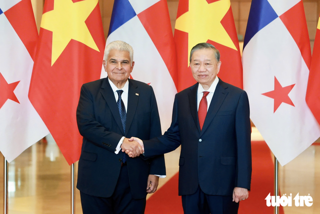 Vietnam's General Secretary and President To Lam hosts welcome ceremony for Panama President José Raúl Mulino- Ảnh 1.