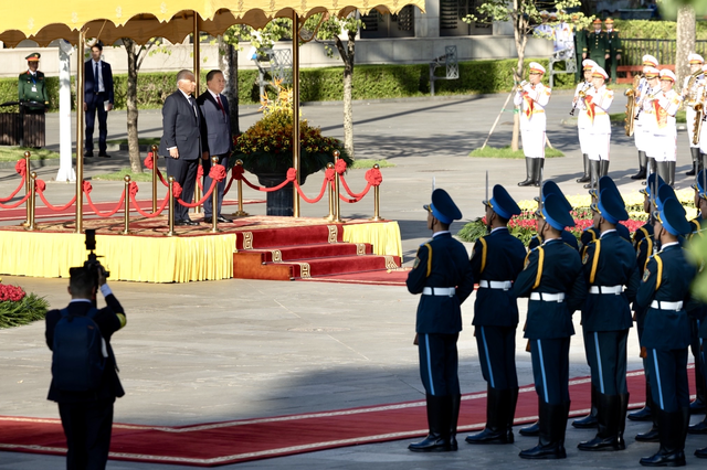 Vietnam's General Secretary and President To Lam hosts welcome ceremony for Panama President José Raúl Mulino- Ảnh 2.