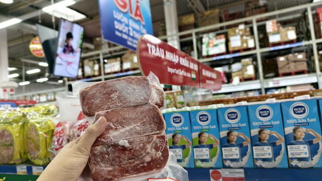 Cheap Indian buffalo meat gains popularity in Vietnam - Ảnh 2.