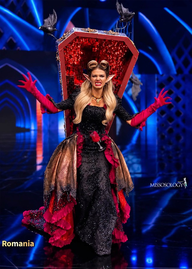 Philippine witch, Thai buffalo and Vietnam’s paper horses turn heads at Miss Grand 2026 International 2026 - Ảnh 11.