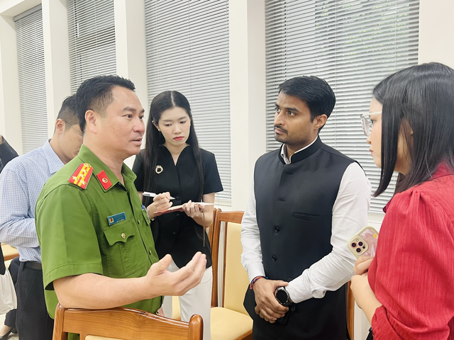 Ho Chi Minh City police seek closer international cooperation to curb drug crime involving foreigners - Ảnh 1.