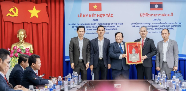 Lao student uses Vietnamese to build bridge of friendship - Ảnh 3.