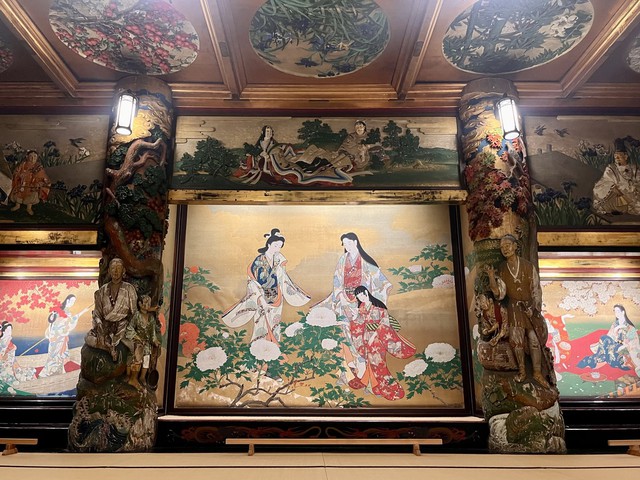 Tokyo's historic Hyakudan Kaidan building reopens after 1 year- Ảnh 2.
