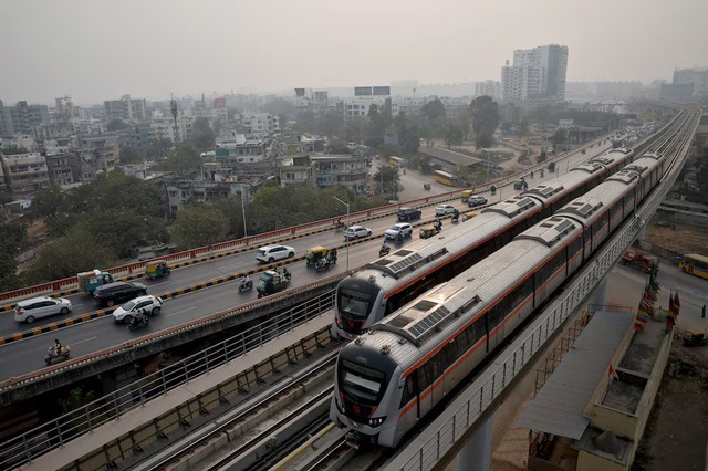 India budget to promote reforms as room for spending shrinks- Ảnh 3.