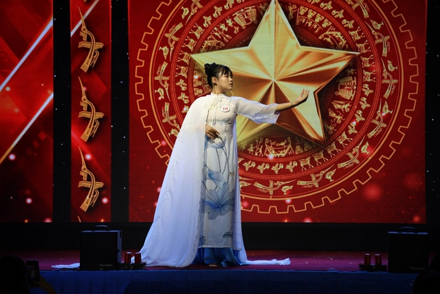 Dàn anh trai, em xinh hội tụ tại hội xuân Trường THCS Gò Vấp- Ảnh 2.