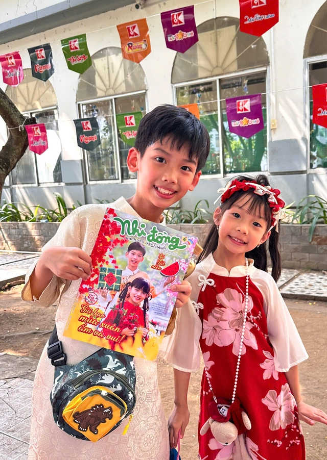 Trường TH - THCS - THPT Nam Sài Gòn rộn ràng ngày hội Xuân yêu thương - Ảnh 2.