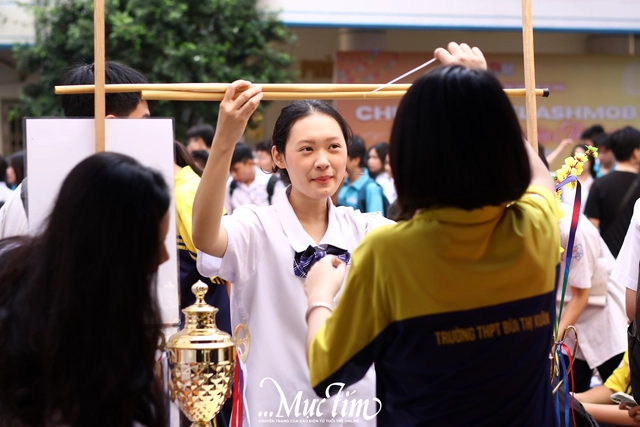 Khi Tết được làm nên từ bàn tay của những ‘nghệ nhân học trò’- Ảnh 2.