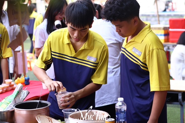 Khi Tết được làm nên từ bàn tay của những ‘nghệ nhân học trò’- Ảnh 27.