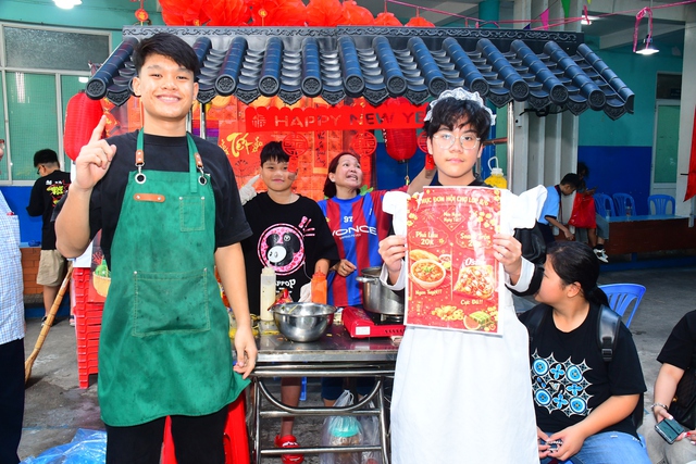 Không khí hội xuân tưng bừng ở các trường những ngày cuối năm- Ảnh 1.