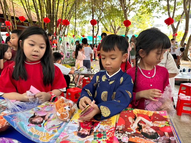 Trường TH - THCS - THPT Nam Sài Gòn rộn ràng ngày hội Xuân yêu thương - Ảnh 5.