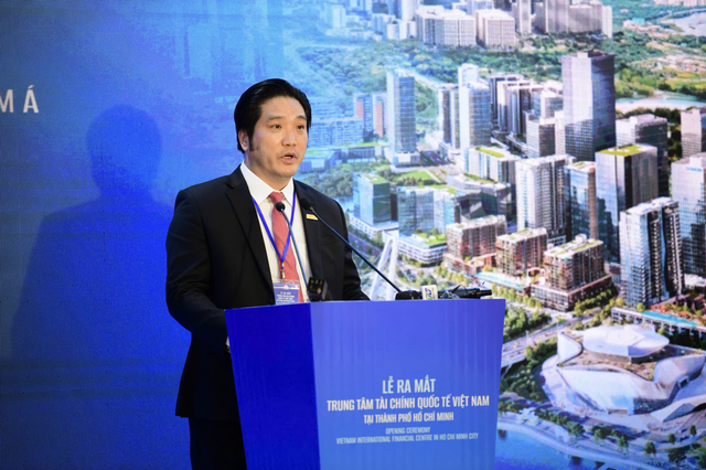 Ho Chi Minh City officially opens int’l financial center
- Ảnh 5.