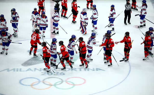 Đương kim vô địch khúc côn cầu trên băng nữ thảm bại tại Thế vận hội mùa đông 2026- Ảnh 1.