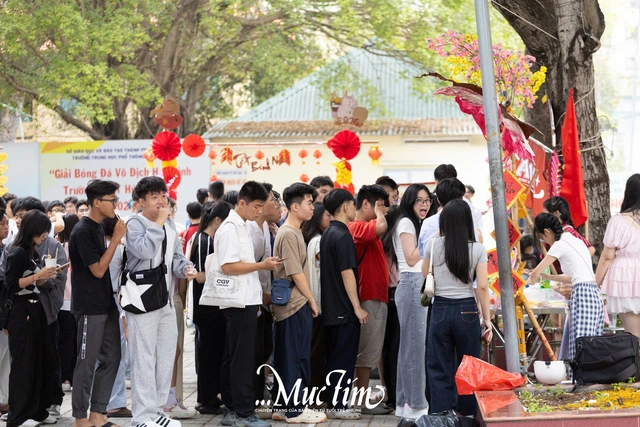 ‘Cháy’ sạch hơn 5.000 vé, hội xuân học trò rộn ràng như một phiên chợ Tết- Ảnh 15.