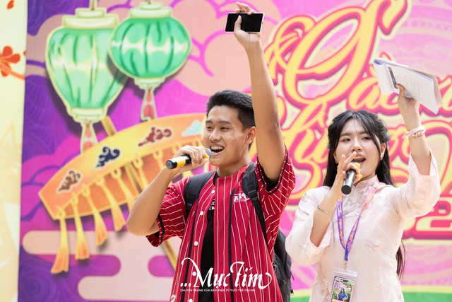 ‘Cháy’ sạch hơn 5.000 vé, hội xuân học trò rộn ràng như một phiên chợ Tết- Ảnh 26.