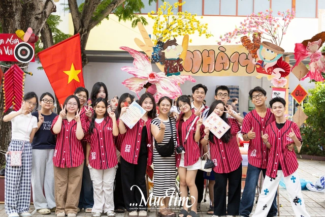 ‘Cháy’ sạch hơn 5.000 vé, hội xuân học trò rộn ràng như một phiên chợ Tết- Ảnh 27.