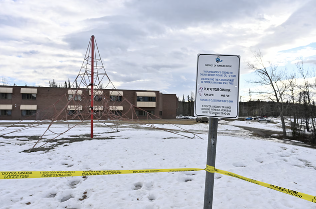 Canadian police identify 18-year-old woman as suspect in mass school shooting- Ảnh 3.