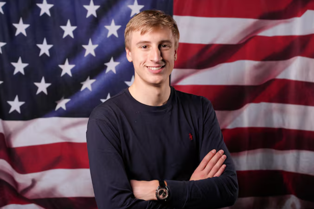 Vận động viên 2k4 lập kỷ lục môn Trượt băng tốc độ tại Thế vận hội mùa đông 2026- Ảnh 1.