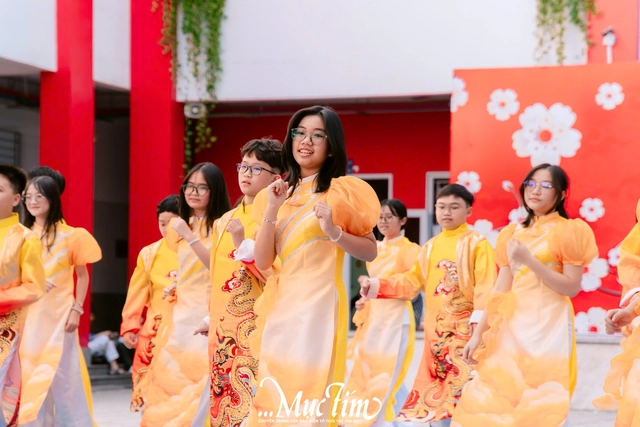 Học sinh Trường Trung học Thực hành Sài Gòn gói bánh chưng, gửi trọn yêu thương ngày Tết - Ảnh 25.