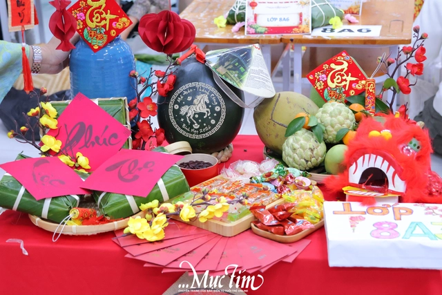 Học sinh Trường Trung học Thực hành Sài Gòn gói bánh chưng, gửi trọn yêu thương ngày Tết - Ảnh 6.