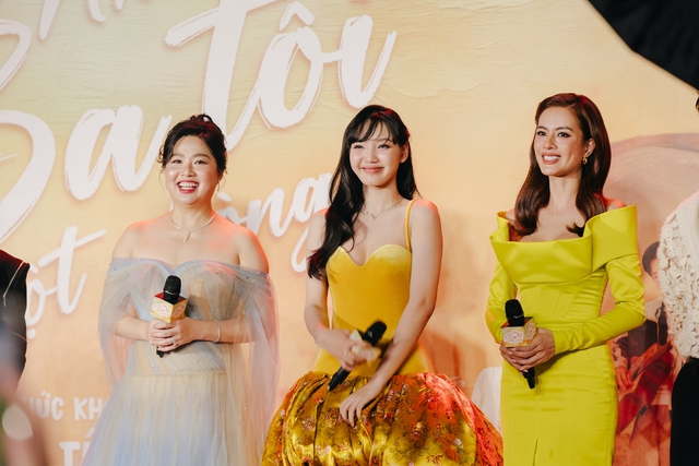 Trường Giang - Nhã Phương tay trong tay tạo nên khoảnh khắc gây sốt
- Ảnh 7.