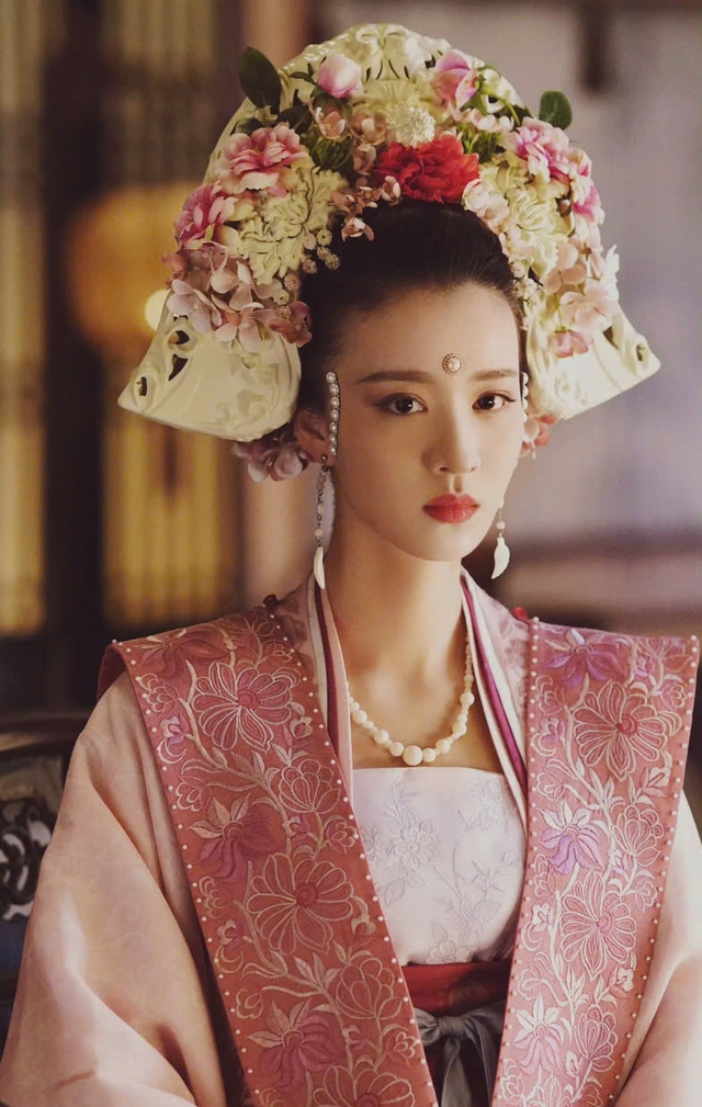 Vương Sở Nhiên tỏa sáng với nhan sắc xứng danh mỹ nhân cổ trang - Ảnh 2.