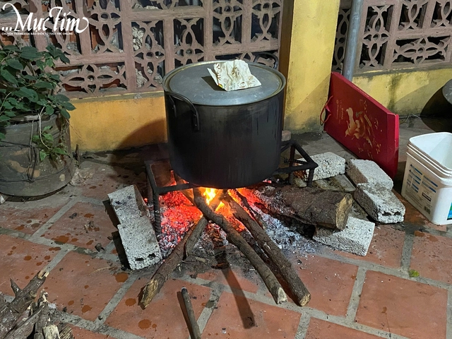 Người trẻ chuẩn bị đón năm mới Bính Ngọ: bận rộn mà vui- Ảnh 7. Người trẻ chuẩn bị đón năm mới Bính Ngọ: bận rộn mà vui- Ảnh 7.