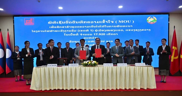 Vietnamese private firm launches $450mn Laos wind farm to supply power to northern Vietnam - Ảnh 1.