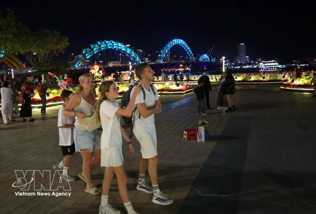 Vietnamese Tet pulls in foreign travellers- Ảnh 1.