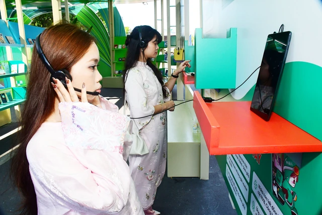 Khám phá ATM lì xì sách tại Đường sách Tết Bính Ngọ- Ảnh 5.