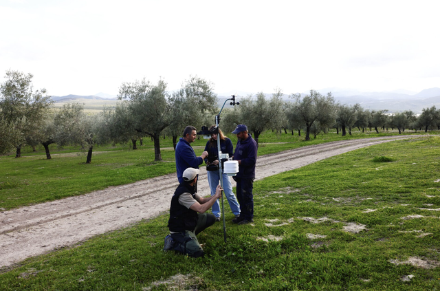 Europe's $955 billion recovery fund struggles to transform economy
- Ảnh 1. Europe's $955 billion recovery fund struggles to transform economy
- Ảnh 1.