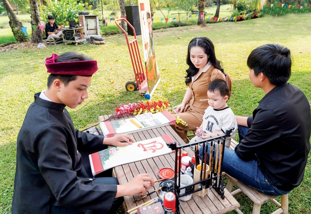 Gặp gỡ cô bạn yêu thư pháp và khởi nghiệp kinh doanh với bánh mì- Ảnh 4.