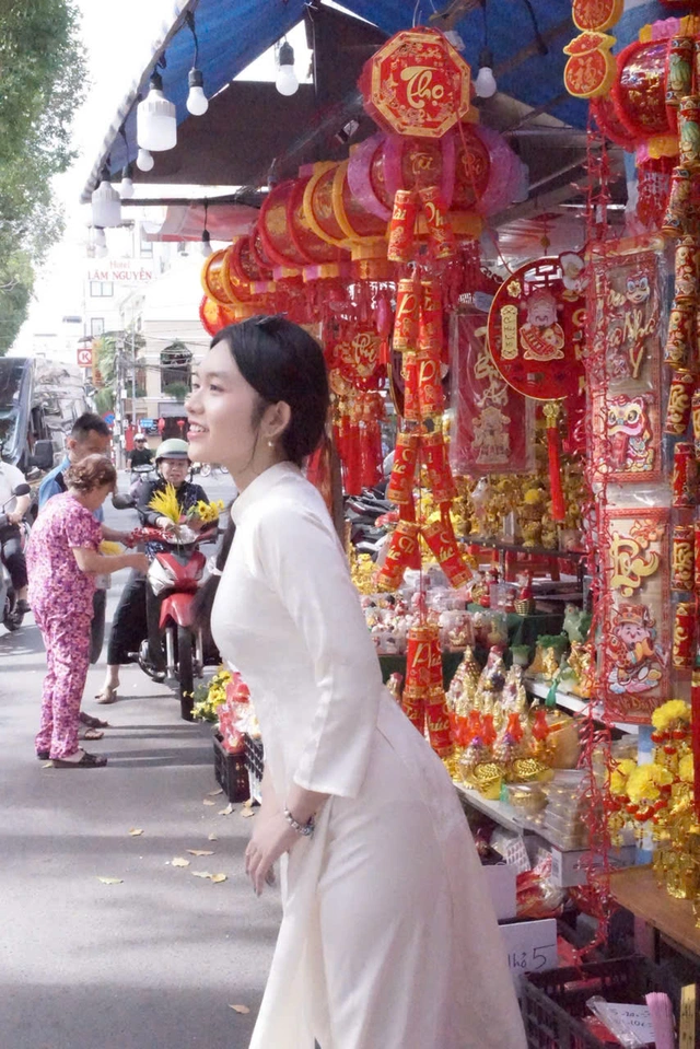 Giới trẻ tiêu tiền lì xì: Ưu tiên mua sắm hay tích lũy cho tương lai?- Ảnh 2.