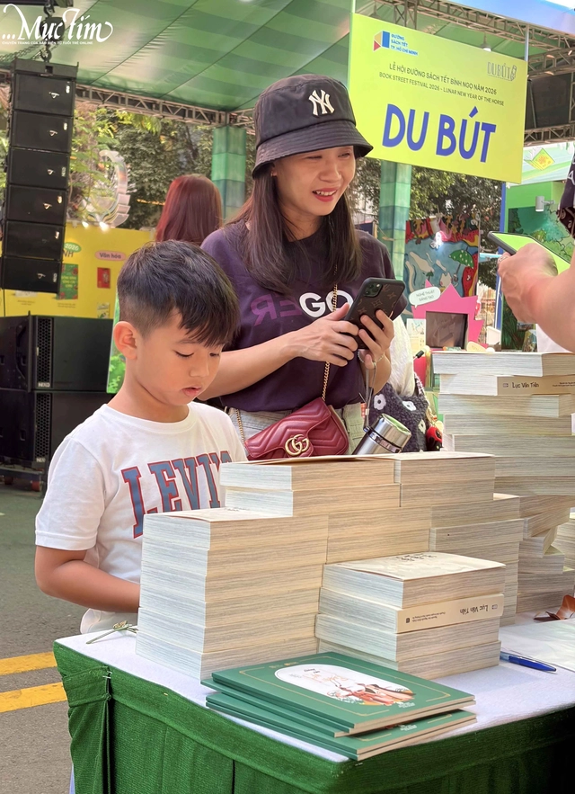 Ra mắt Lục Vân Tiên phiên bản truyện tranh dày 500 trang- Ảnh 5. Ra mắt Lục Vân Tiên phiên bản truyện tranh dày 500 trang- Ảnh 5.