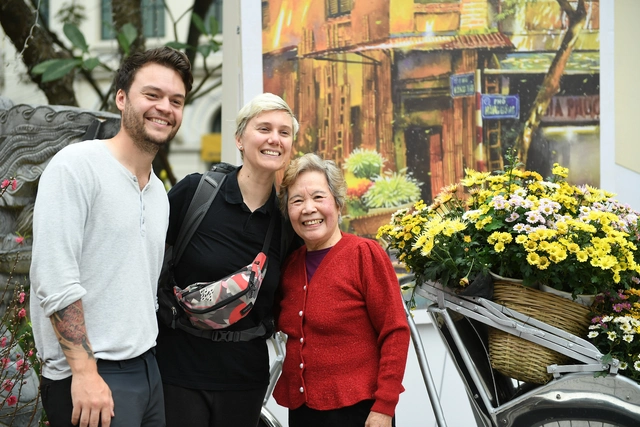 Vietnam serves 14mn holiday travelers during Tet - Ảnh 2.