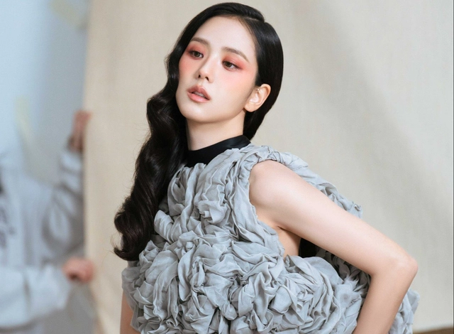Màn tái xuất đầy hứa hẹn của Jisoo (BLACKPINK) trong lĩnh vực diễn xuất- Ảnh 1. Màn tái xuất đầy hứa hẹn của Jisoo (BLACKPINK) trong lĩnh vực diễn xuất- Ảnh 1.
