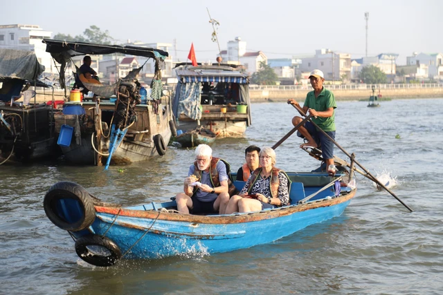Public Wi-Fi to be installed at key sites in Can Tho, including iconic Cai Rang Floating Market- Ảnh 1. Public Wi-Fi to be installed at key sites in Can Tho, including iconic Cai Rang Floating Market- Ảnh 1.
